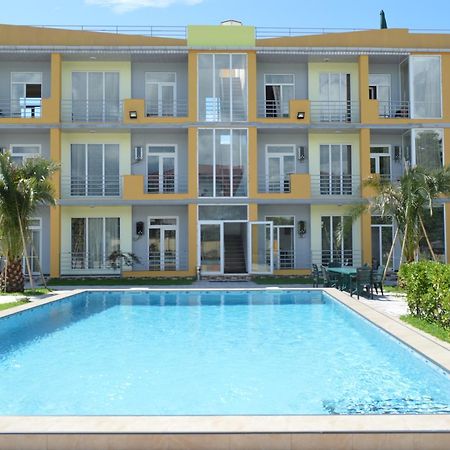 Hotel Buta Батумі Екстер'єр фото