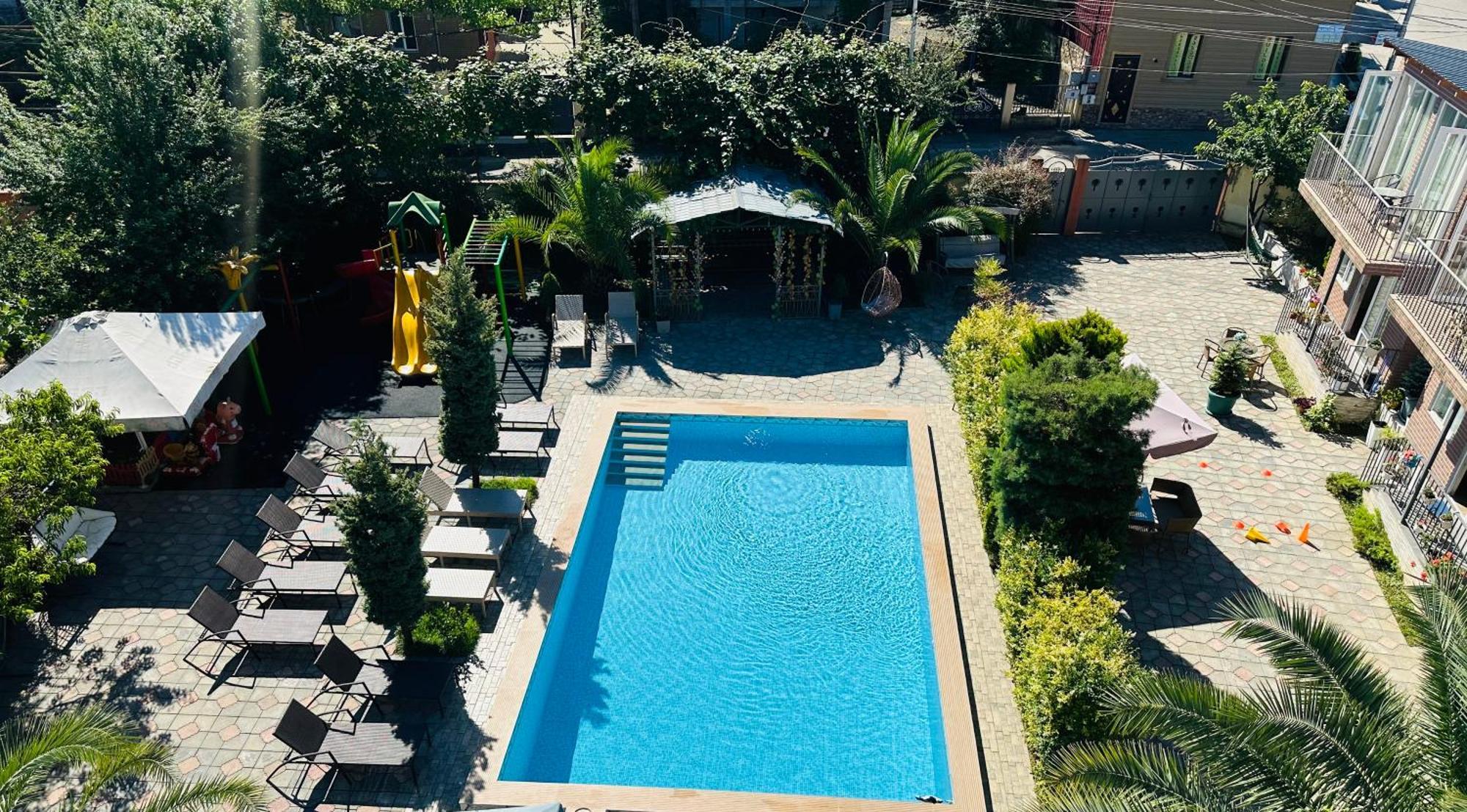 Hotel Buta Батумі Екстер'єр фото