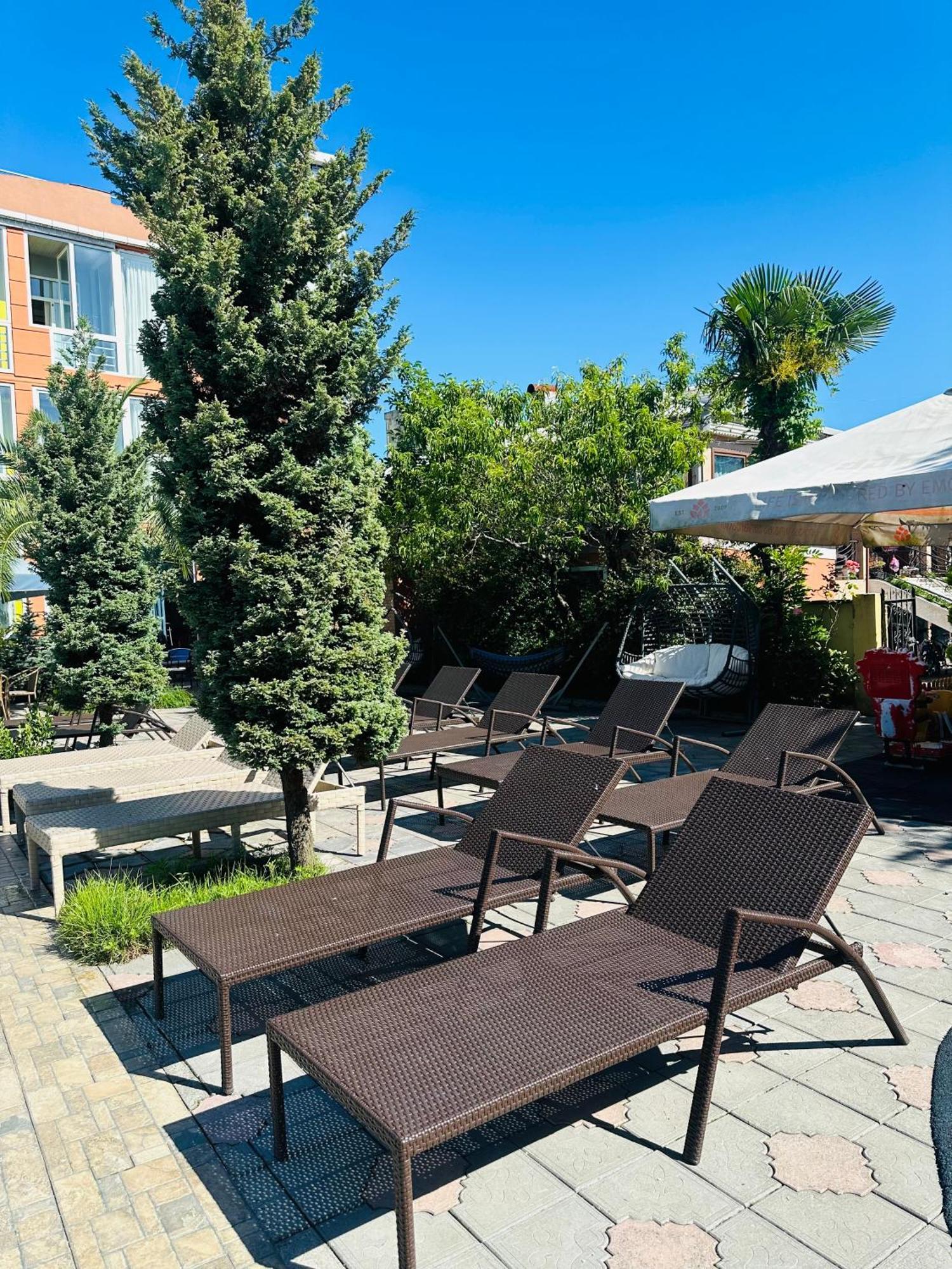 Hotel Buta Батумі Екстер'єр фото