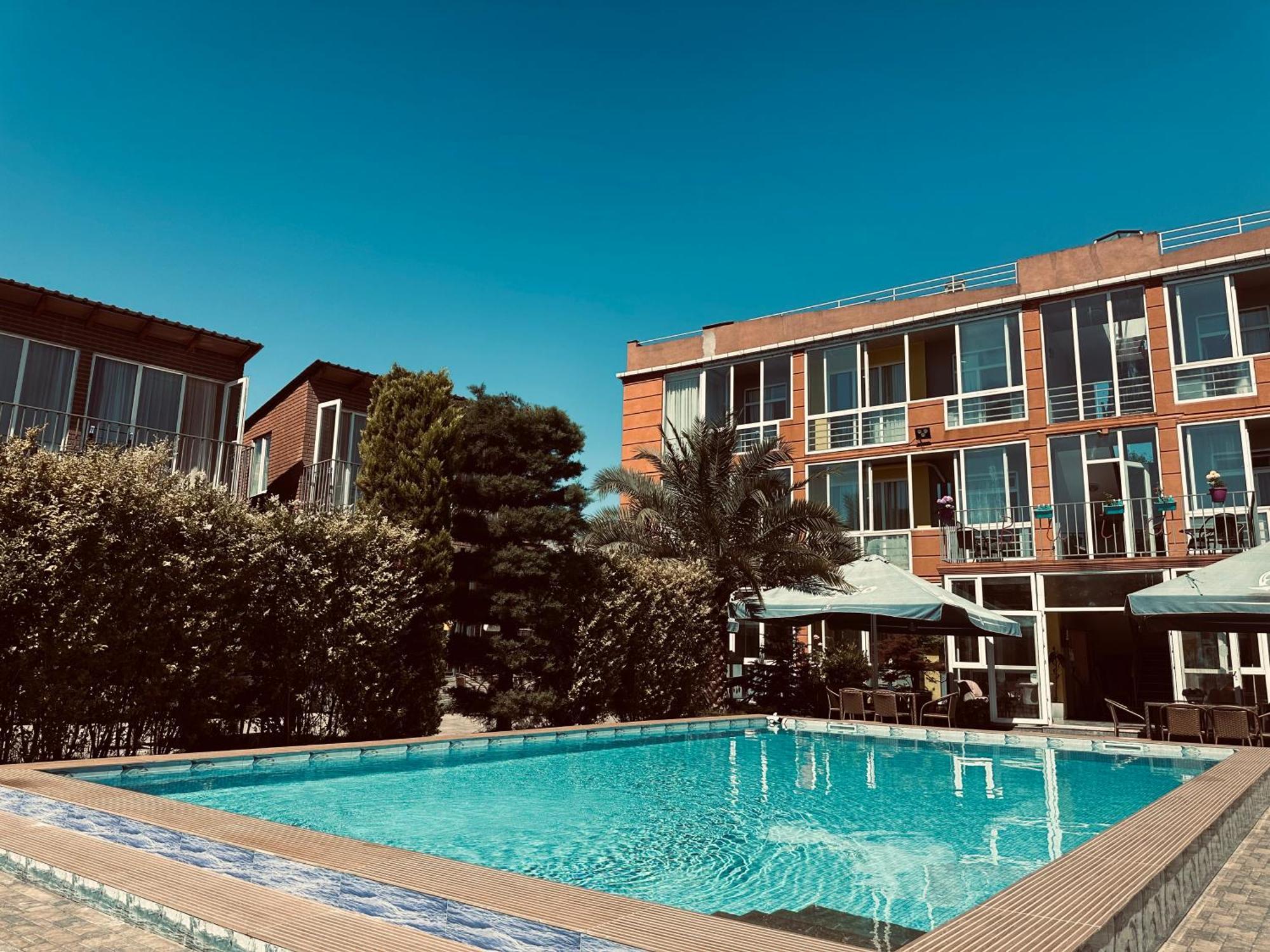Hotel Buta Батумі Екстер'єр фото