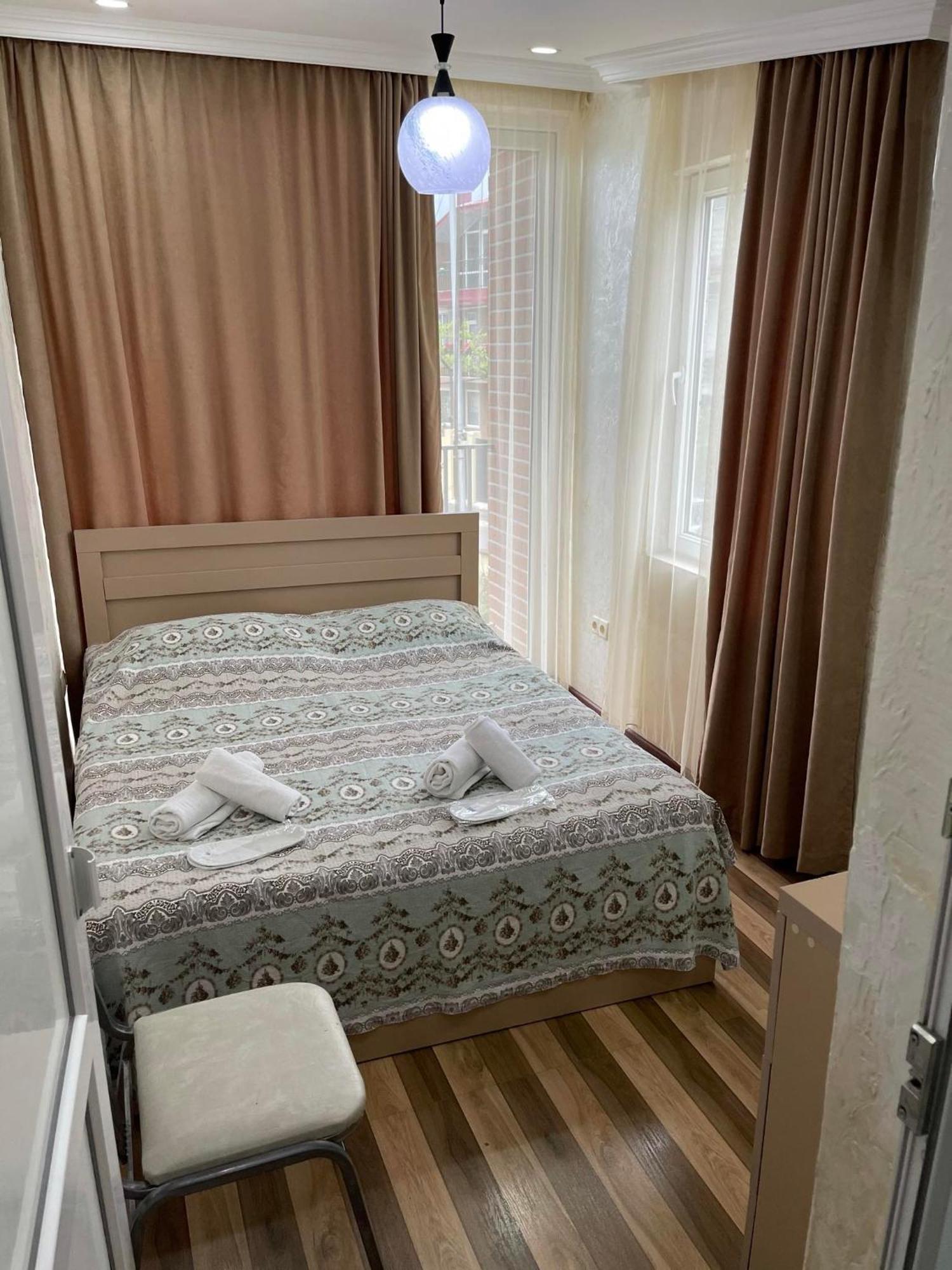 Hotel Buta Батумі Екстер'єр фото
