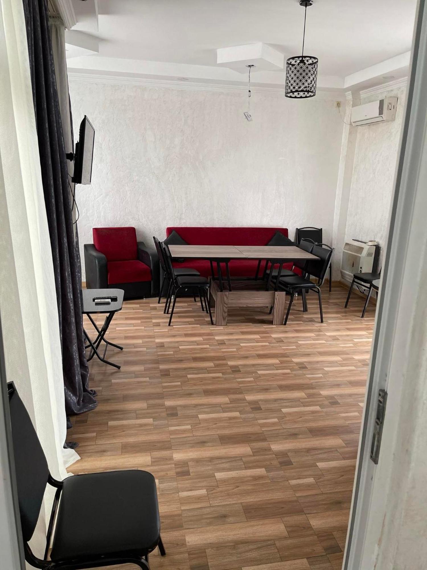 Hotel Buta Батумі Екстер'єр фото