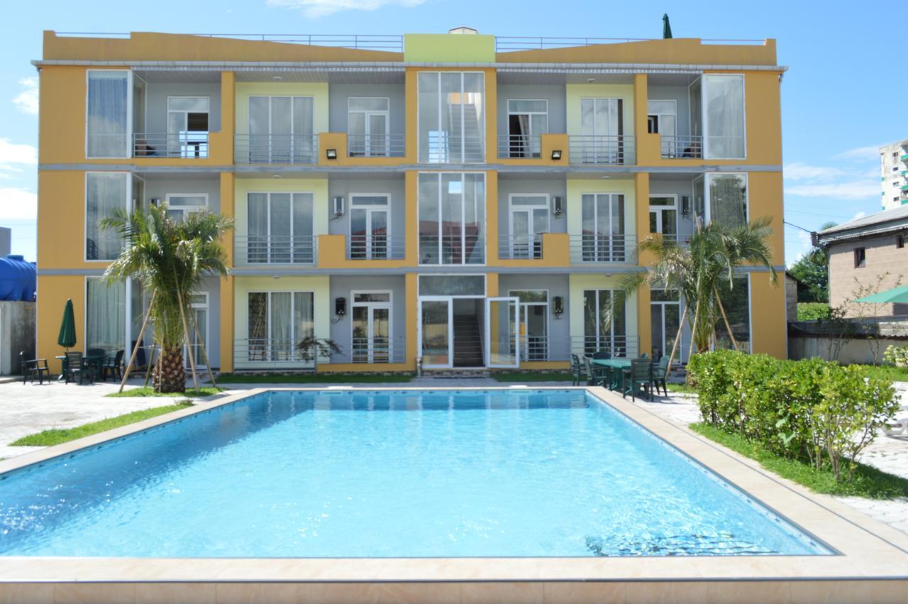 Hotel Buta Батумі Екстер'єр фото