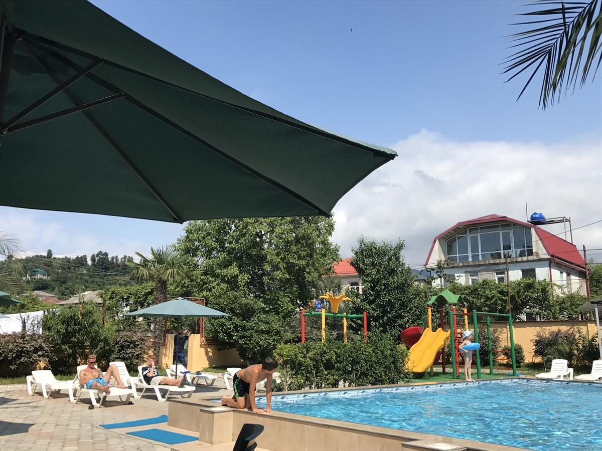 Hotel Buta Батумі Екстер'єр фото