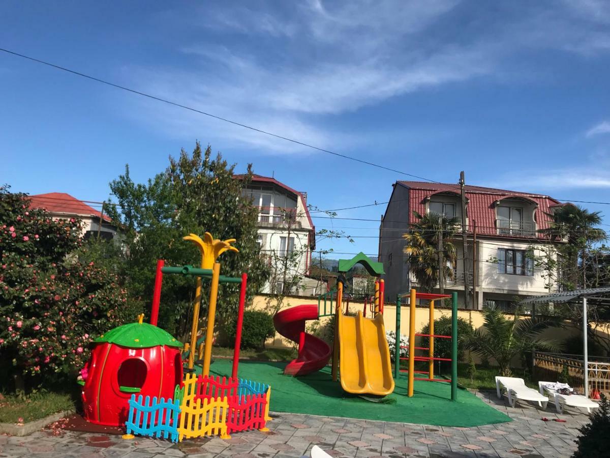 Hotel Buta Батумі Екстер'єр фото